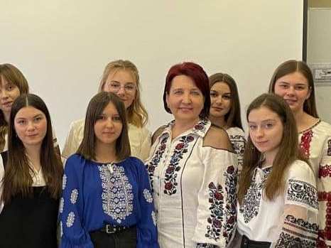 Координатор заходу Бабій Ірина Михайлівна разом зі студентами